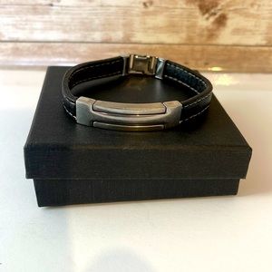 Men’s bracelet leather and metal
